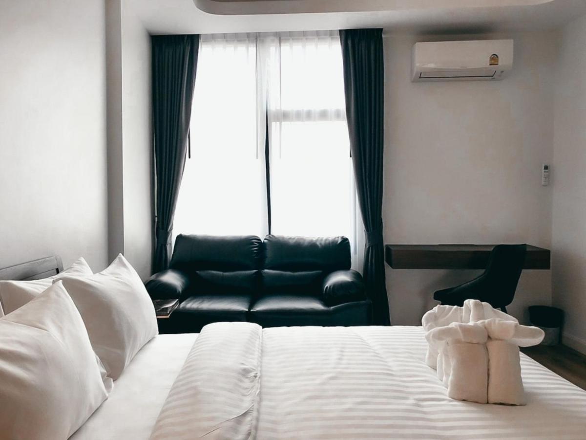 Hotel Play Poshtel & Cafe'
