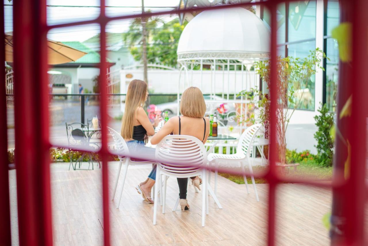Play Poshtel & Cafe' Krabi By